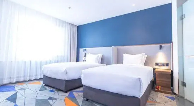Трёхместный номер Standard Holiday Inn Express Harbin Nangang