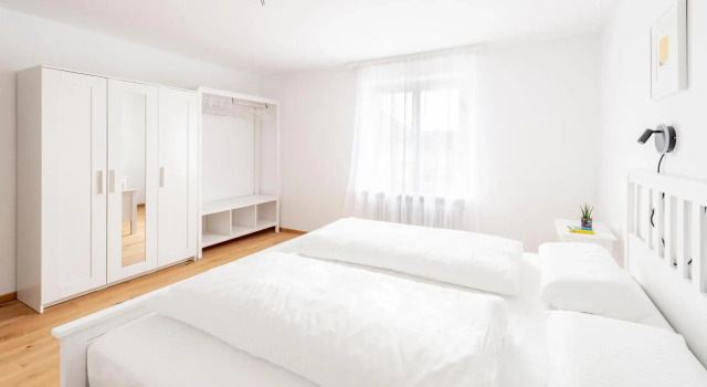 Haus im Zentrum mit Garten, Book Hotel Hotels in Vorarlberg with Parking, Parking