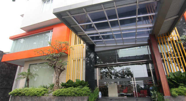 ZEN Premium Near Rumah Mode