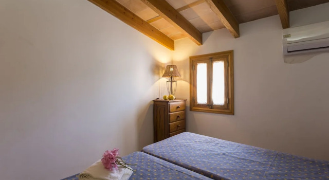Апартаменты ULLAL - Rural Charm-AGRITOURISM approx 65000 meters PLUS PRIVATE MOUNTAIN villa and Outdoor Adventure Agritourism Apartment EQUIPATED - Private Mountain Path approximately 5 minutes walking from the beach -Ideal for relaxation
