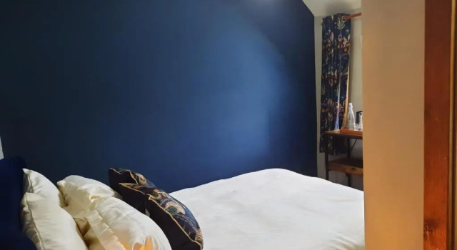Longstone Bed and Breakfast