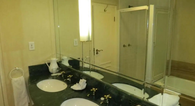 Люкс Premium Redlands Hotel