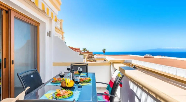 Апартаменты B16 WINDSOR PARK, exclusive sea view, heated pool