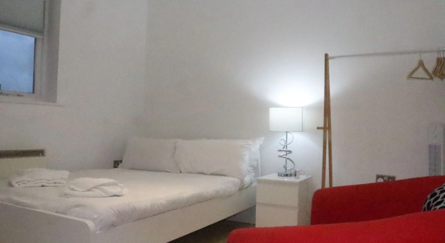 Апартаменты Business Skyline Haven Modern 2BR w/ Free Parking & 4kTV