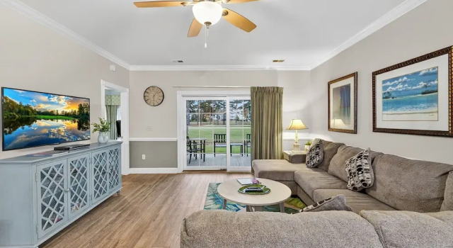 Magnolia Pointe Luster Leaf 4882-104, Забронировать Апарт-отель Отели Миртл-Бич с парковкой, рядом с PineHills Palmetto at Myrtlewood Golf Club, Парковка