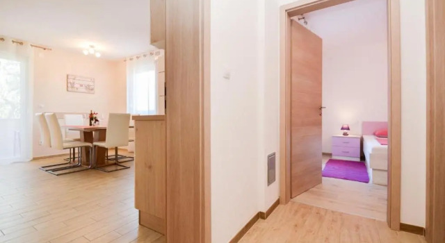 Apartment Mit- Mir, Prenota Appartamento Valbandon Istria
