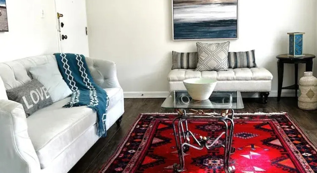 Апартаменты Elegant Brand New Apartment in Central Burlington