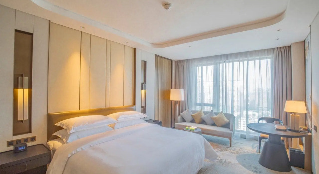 Sheraton Yunfu Xinxing Hotel
