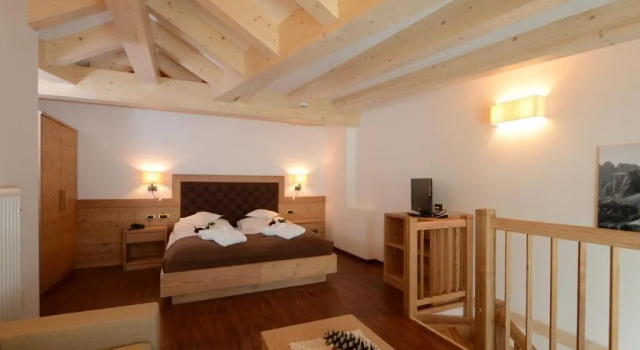 Hotel Gran Paradis, Забронировать Отель СПА-отели Кампитело, рядом с Горнолыжный склон Кол Роделла, SPA-услуги
