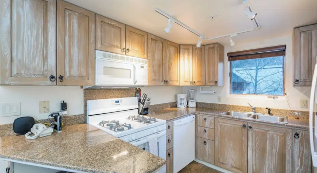 Коттедж Double Diamond 23 by Avantstay Close to Town & The Slopes!