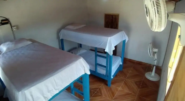 Urantia Beach Hostel & Camping, Rezervovat Kemp Wellness hotely v Sucre, SPA
