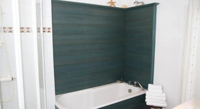 Четырёхместный номер Standard с видом на море Hotel Le Suroit