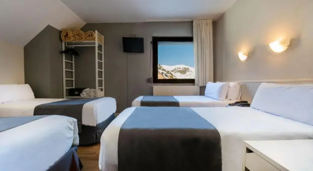 Четырёхместный номер Standard Hotel Camellot by Nexta