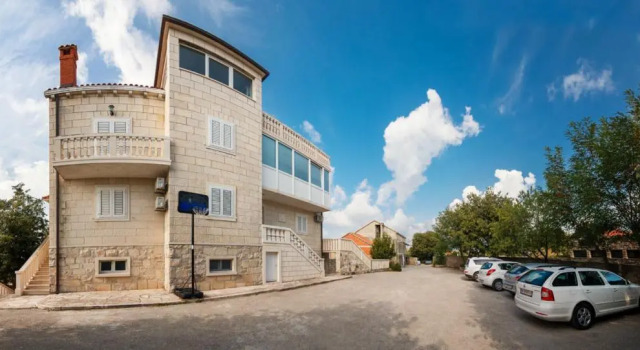 Apartments & Rooms Konoba Tomić