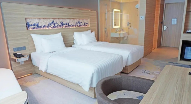 Deluxe Twin room Novotel Samator Surabaya Timur