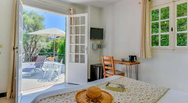 Номер Comfort Hotel Mas Djoliba
