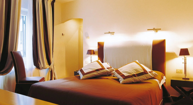 Hotel Byron, Забронировать Отель Отели Форте-дей-Марми с парковкой, рядом с Пляж Форте-дей-Марми, Парковка