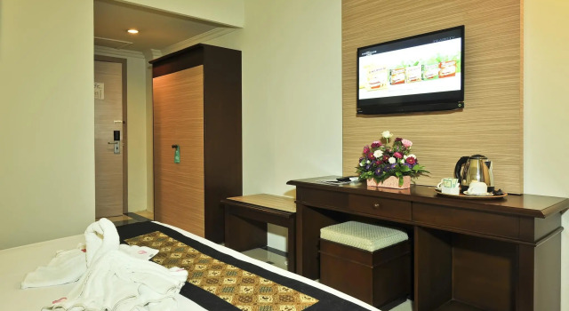 Camera Superior Hotel Grasia Semarang