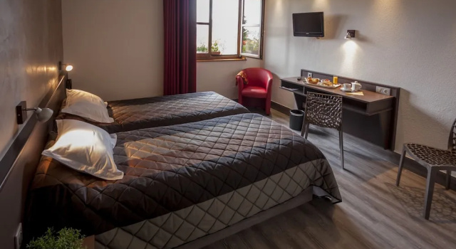 Четырёхместный номер Standard Hôtel Spa les Alizés