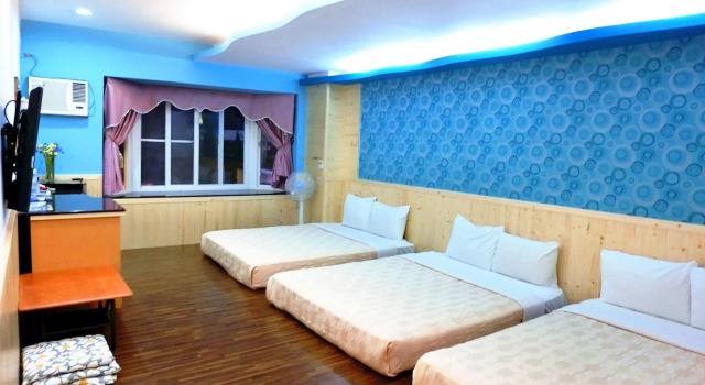 Семейный номер Standard с видом на горы Xing Ji Hotel