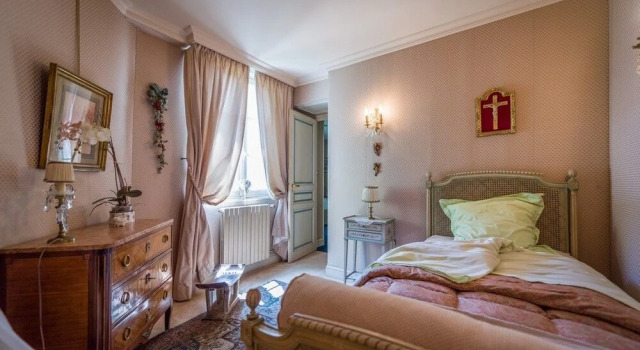 Chambres dHôtes Manoir de Montecler, Book Hotel Gennes-Val-de-Loire 
