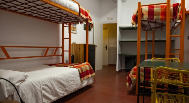 Апартаменты Standard Hostel Layos, Toledo
