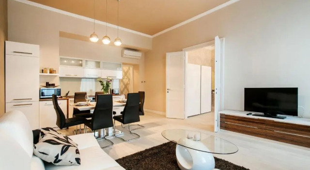 Апартаменты Parliament Luxury Apartment