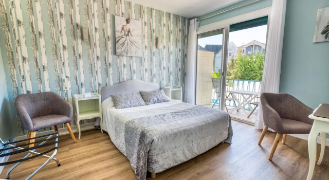 Standard double chambre avec balcon Le Quercy