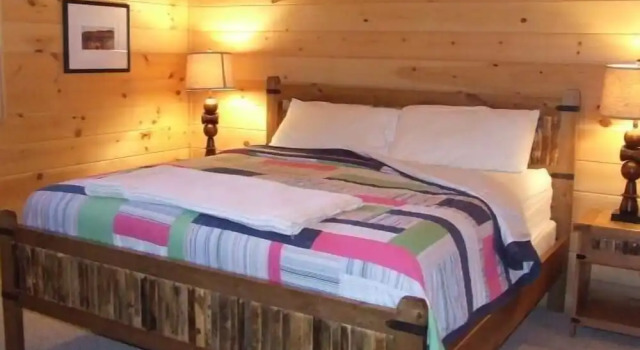 High Camp Nevaeh Cabin Rentals, Buchen Sie Ferienhaus Necowa Cove USA