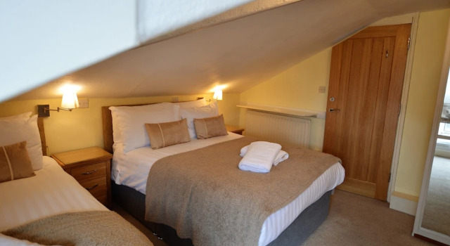 Трёхместный семейный номер Standard All Seasons Guest House