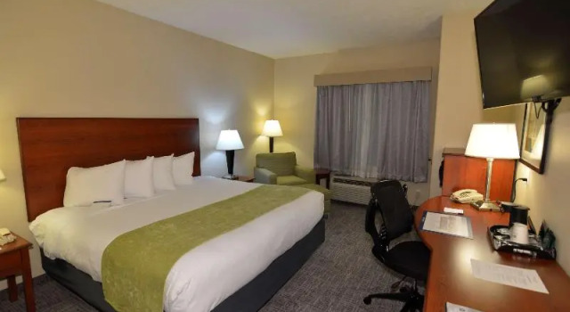 Номер Standard Best Western Franklin Town Center Hotel & Suites