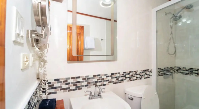 Номер Luxury Blue Skies Beach Resort
