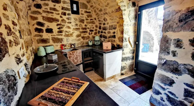 Коттедж с 2 комнатами Magnifique gîte en pierres 6 personnes avec piscine privée Ardèche plein sud