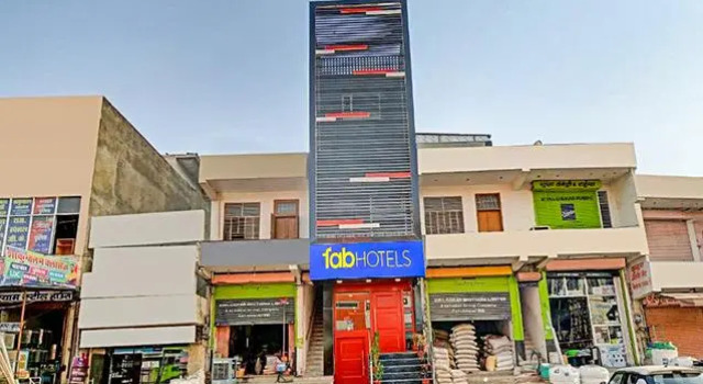 FabHotel Karol