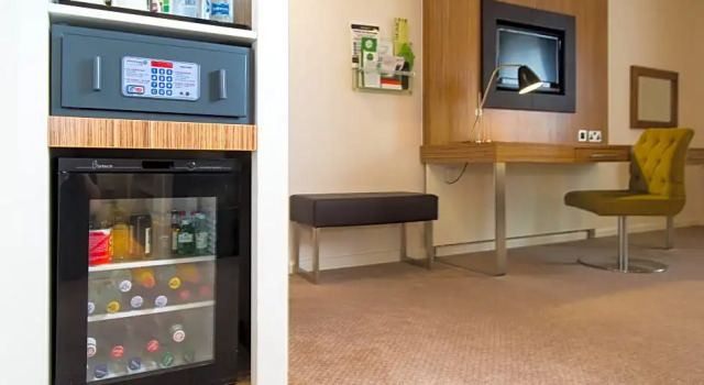 Трёхместный номер Standard Holiday Inn Stevenage by IHG