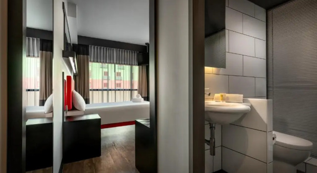 Номер Deluxe Essence Hotel Carlton