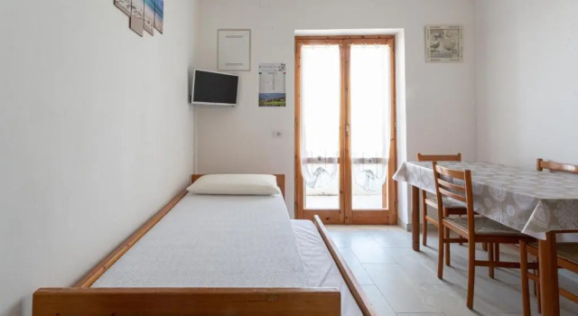 Bilocale climatizzato a 50 m dalla spiaggia con posto auto privato, Buchen Sie Hotel Hotels in Ugento mit Parkplatz, Parkplätze