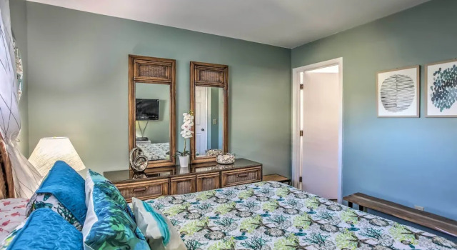 Walk to Beach: Dog-friendly Myrtle Beach Cottage!