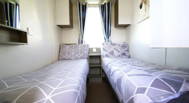 Lovely 2-bed Static Caravan in Rhyl, Book Feriehus Rhyl 