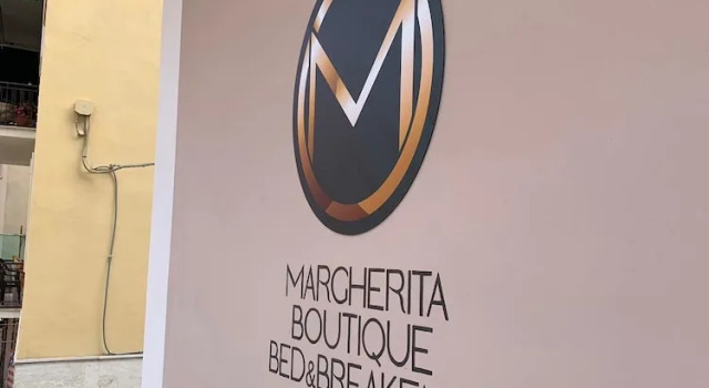 MARGHERITA BOUTIQUE ROOMS, Забронировать Бутик-отель Маргерита-ди-Савойя Апулия, рядом с Термальная лечебница «Маргерита-ди-Савойя»