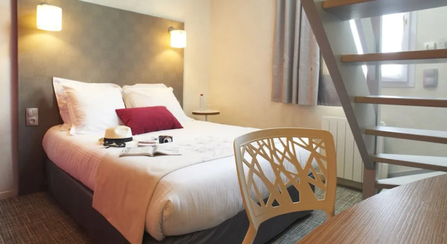 Семейный номер Standard Hotel Restaurant Du Parc Saumur Logis Elégance