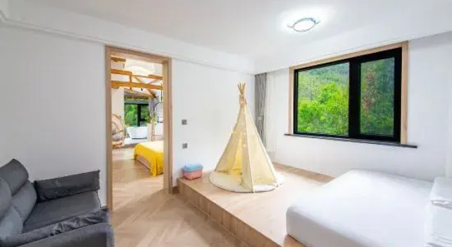 Люкс Luxury Anji Qingzhuyuan - Near Stream - Half-Air Pool - Elevator Room Viewing Guesthouse
