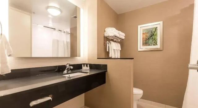 Четырёхместный номер Standard Fairfield Inn & Suites by Marriott Asheville Tunnel Road