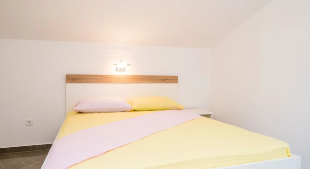 Apartment and Rooms Mato