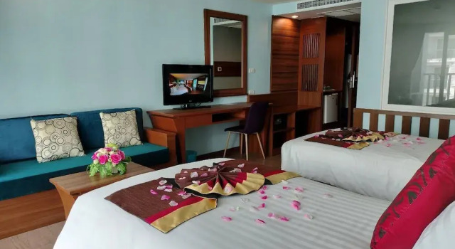 Двухместный номер Deluxe с видом на город Saisawan Beach Luxury Hotel