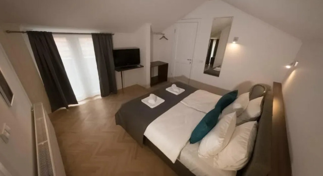 Hotel Petrakija, Забронировать Отель Отели Сараево с завтраком, рядом с Фонтан Себилж, Завтраки