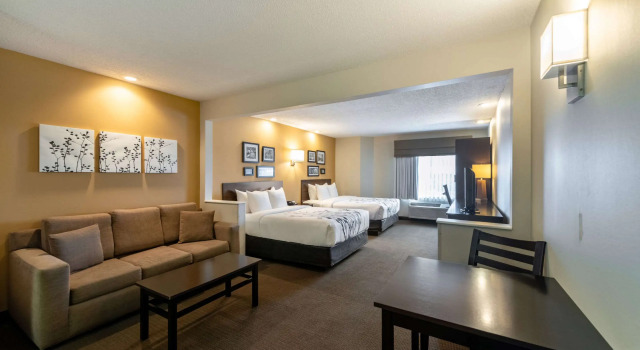 Четырёхместный люкс Sleep Inn & Suites Green Bay South