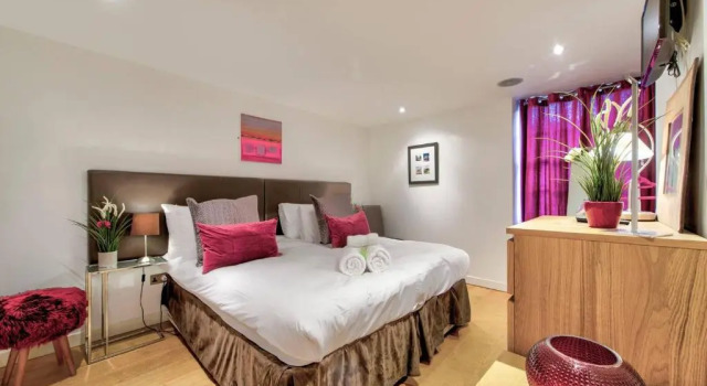 Апартаменты ALTIDO Splendid 2-BR Flat near Edinburgh Castle