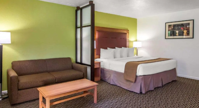 Люкс Quality Inn & Suites at Coos Bay