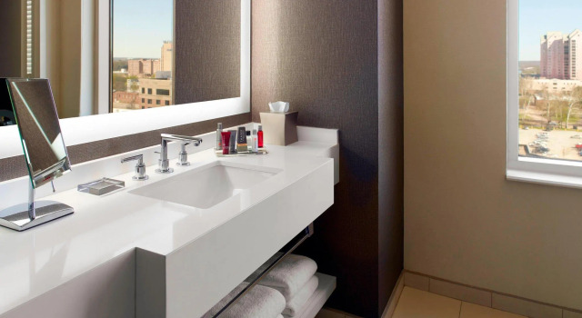 Двухместный полулюкс c 1 комнатой с видом на реку Augusta Marriott at the Convention Center